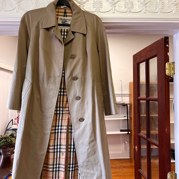 Burberry jacket size small - Picture 5 of 9